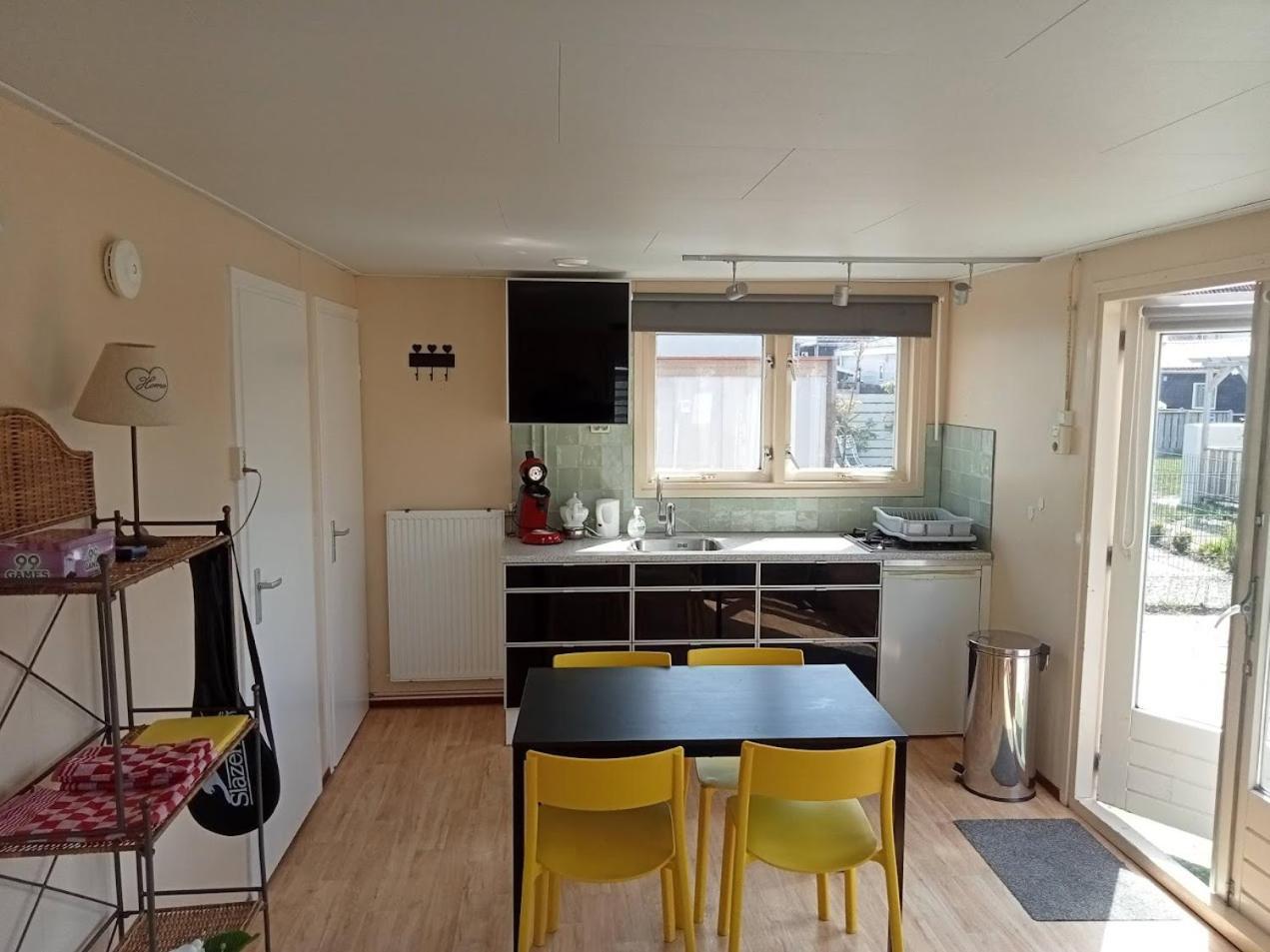 Tiny House Nabij De Kust Villa Dirkshorn Ngoại thất bức ảnh